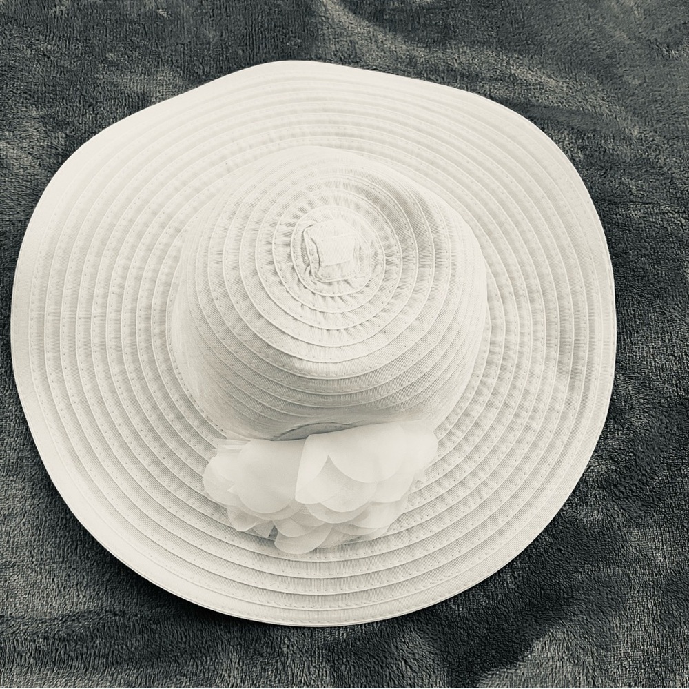 Gymboree White Wide Rimmed Hat